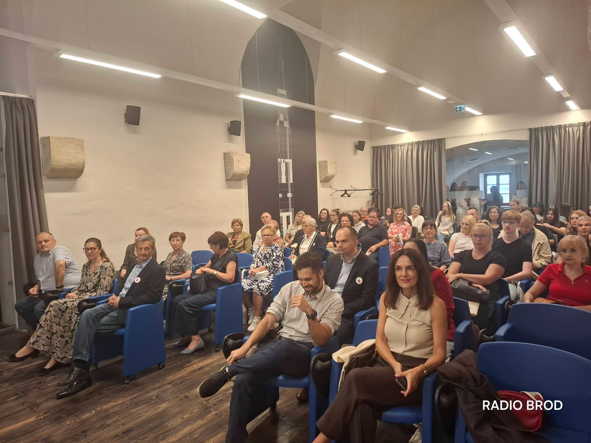Pročitajte više o članku Održana stručno-edukativna konferencija “Znanjem do zdravlja” u Slavonskom Brodu